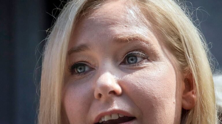 Virginia Giuffre, Prince Andrew and Jeffrey Epstein the plaintiff, dies with suicide; Netizens say “victims deserve justice” The news today