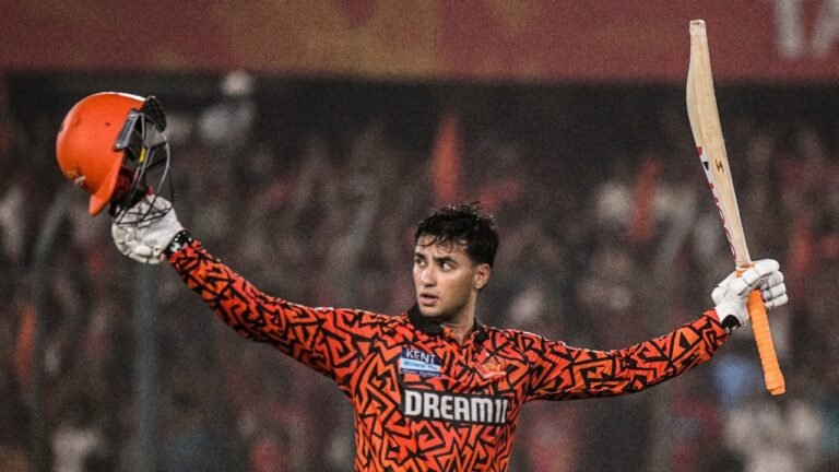 Freakish Abhishek Sharma Sets IPL Ablaza with six affected festic in Hyderabad