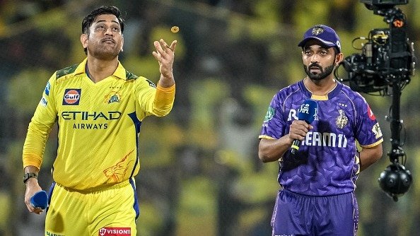 CSK vs Krk: MS Dhoni is trying to hide a smile when Ravi Shastri calls him “unlimited”