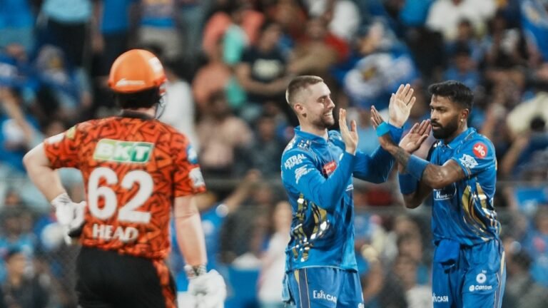 IPL 2025: Players wear black bracelets to pay tribute to the victims of the Pahalgam attack
