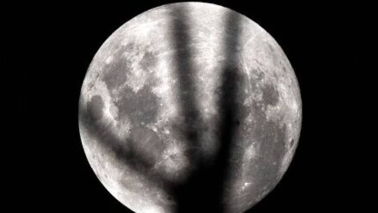 “Pink Moon” Graces April Skies, adds a breathtaking display around the world In pictures The news today