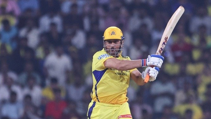 LSG vs CSK: MS Dhoni surprised the winning player of the match after 2206 days