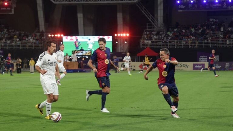 Real Madrid Legends vs Barcelona Legends: Morientes, Barral Hand the White Win
