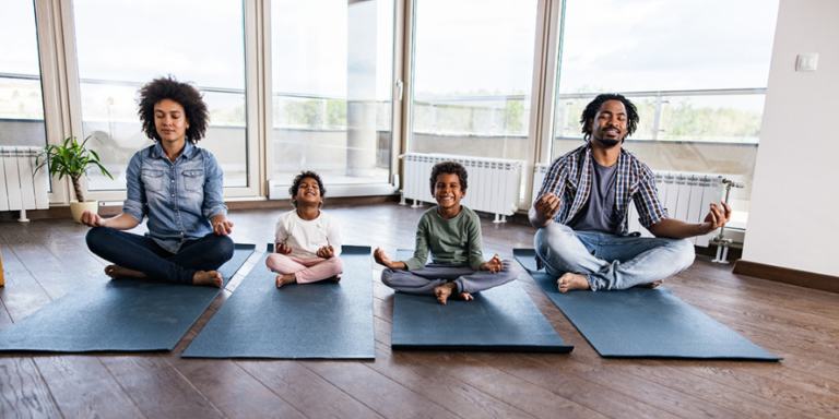 Why children should do yoga and how to exercise as a family