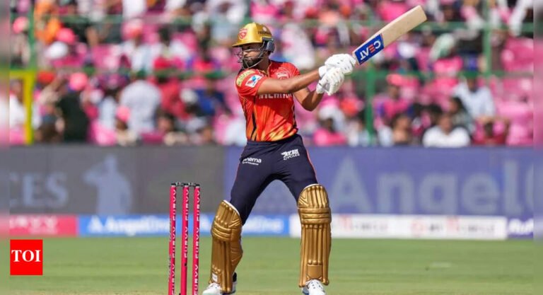 Shreyas Iyer fights through finger injury, score Gritty 30 against Rajasthan Royals | Cricket news – Tech Word News