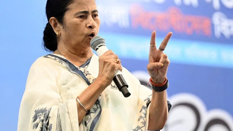 The absence of mamata Banerjee from the niti Aayog Meet pulls out the flake from the opposition