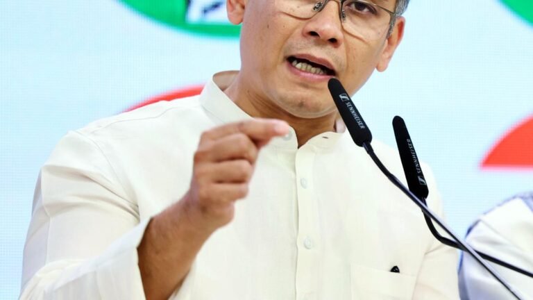 Assam CM accuses the Congress of MP Gaurav Gogoi of offering 90 young people through the Pakistani Embassy
