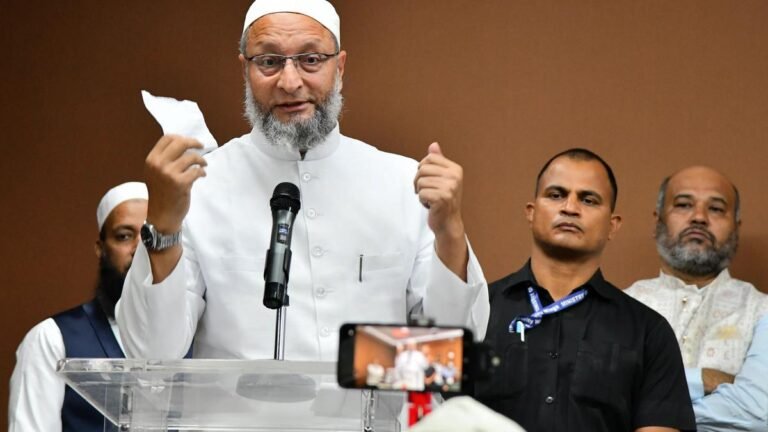 Time for the world leader disarm Pakistani nuclear arsenal: Owaisi