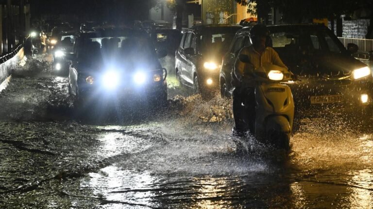 The evening downpour will be Move Hyderabad, commuting fighting in the middle of traffic jams