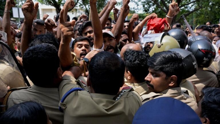 Cpi (m), iuml stage protest against bjp in Palakkad