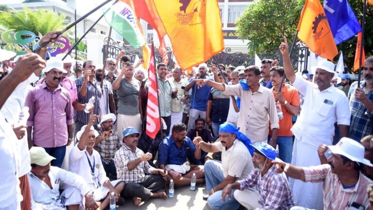 The Traders Picket Corporation Office over the transfer of the Playam market