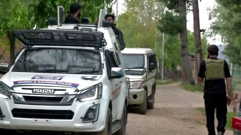 Keller Operation: A huge weapon cache has recovered, 3 leave terrorists killing in Kashmir Shopian | Watch | The news today