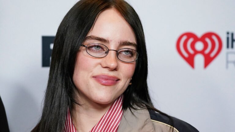 Watch | Billie Eilish wins the artist of the year in 2025 American Music Awards: “I feel without words” | The news today