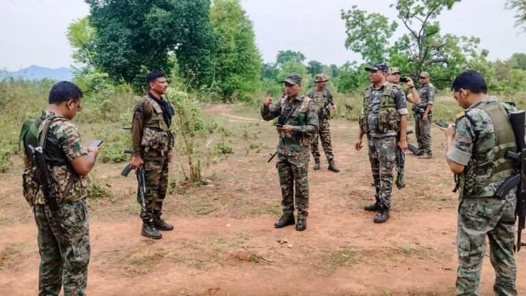 Meeting: Maoist commander killed, rose with 15 lakh rewards injured security forces in Jharkhand | The news today