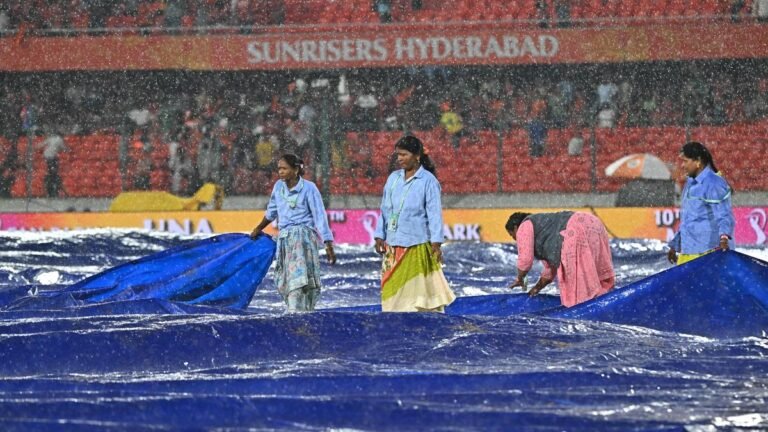 Heavy rains of the eyelashes part of Hyderabad on Monday iPL temporarily stopped