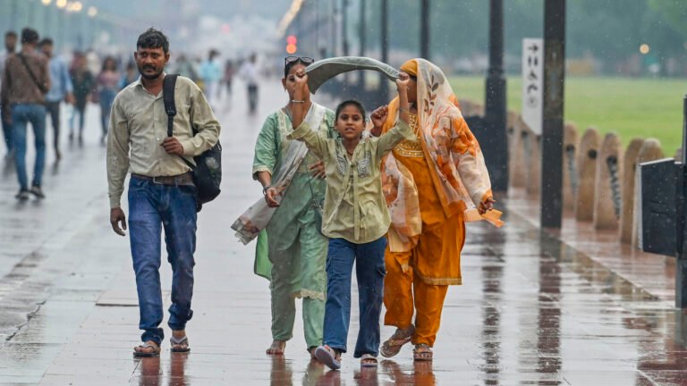 Delhi Rains: heavy showers, dust storms sweeping parts of NCR; IMD predicts more Thundershowers | Check the prognosis The news today