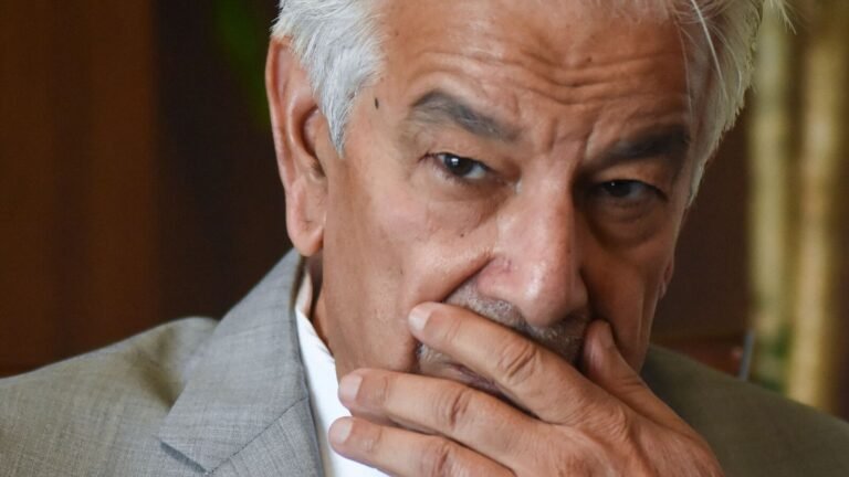 Grills Pakistani Minister of Defense after India Sindoor, “did not ask you for social media” | The news today
