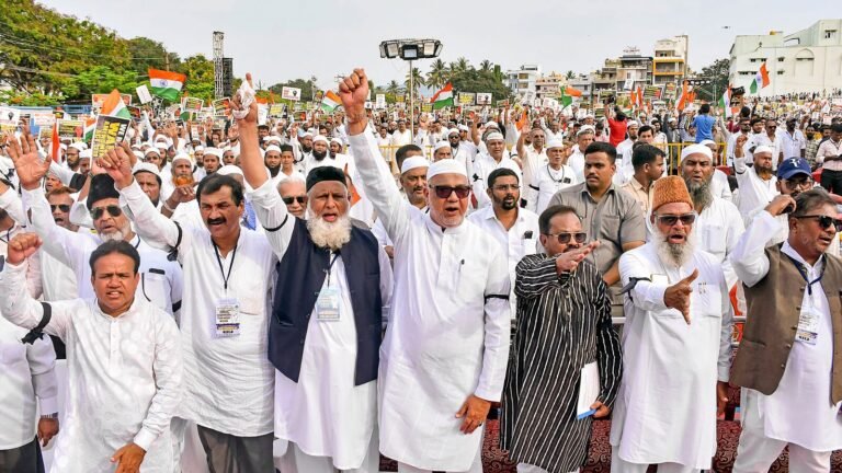 SC to hear the pleas of questioning the act of Waqf today. Will the Supreme Court issue an interim order? | The news today