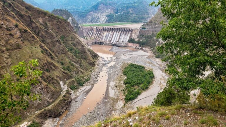 Pakistan may face 21% of water deficiency for kharif when India stops an Indus contract, says IRSA | The news today