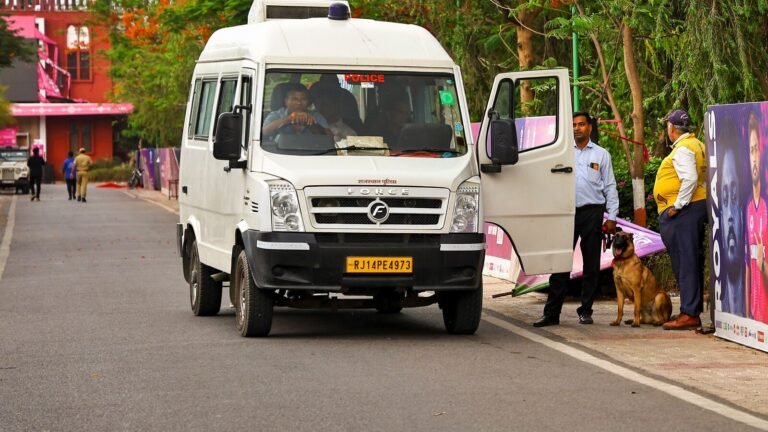 Cricket stadiums Jaipur & Indore receive bomb threats in the middle of tension in India – Pakistan | The news today