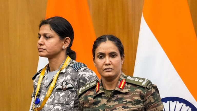 Police Members are preparing for sitting on the probe leader BJP Vijay Shah notes on Col sofiya Qureshi. You know three IPS officers | The news today