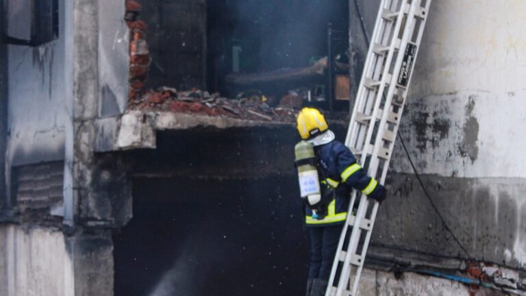 Maharashtra: 8 dead in the fire at the Soapur factory; PM Modi Condoles, announces ex-GRATIA | The news today