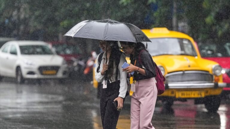 ‘Red Alert’ for extremely heavy rain in Kerala, ‘Orange’ for Delhi; Relief in Mumbai for another 7 days see IMD prognosis | The news today
