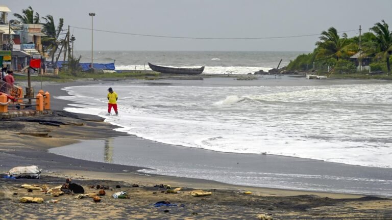 Kerala govt. Introduction of fishing into a 20-non-non-mile mile from the ship’s record, announces compensation for fishermen