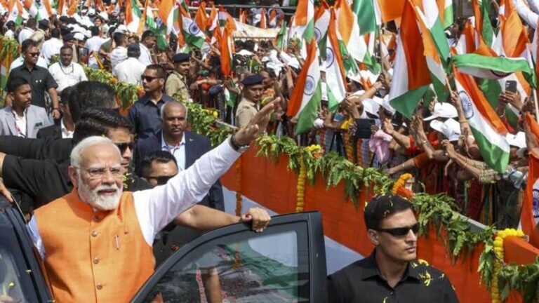 A two -day visit to Modi Gujarat: PM holds Mega Roadshow in Gandhinagar | Watch | The news today