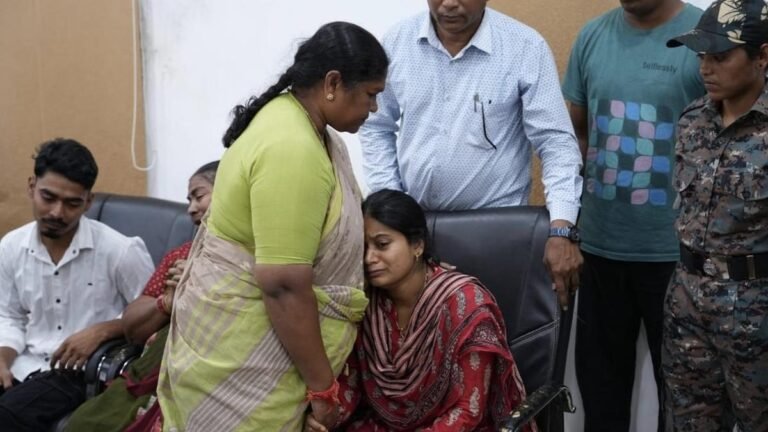 Three Junior Command of Killed Greyhounds, assistant attacked by the injured commander in the assault of the Maoist in the Telangana Mulug district