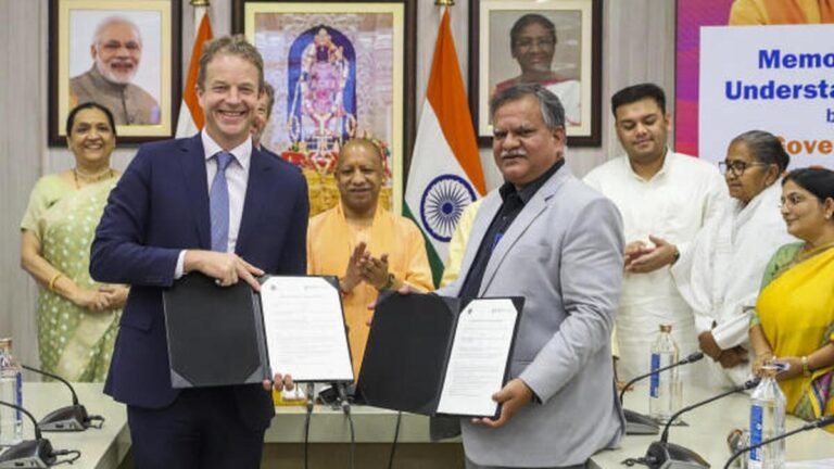UP GOVT signs understanding with the Australian Monash University to increase state educational standards