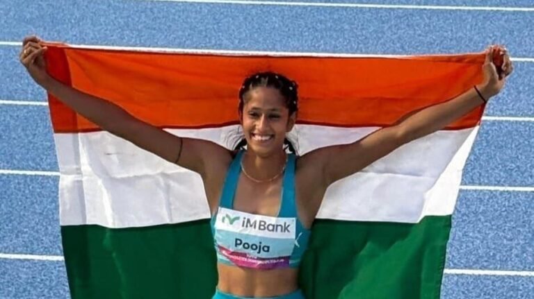 Golden Girl Pooja trained on the ball bags, jumped on Asian glory with a torn shoe