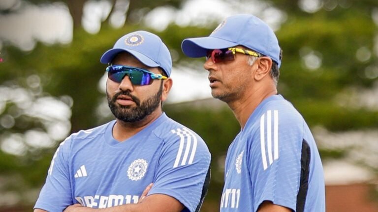 Watch: Humor Rahula Message Dravid Rohit Sharma for WankHede Stand Honor