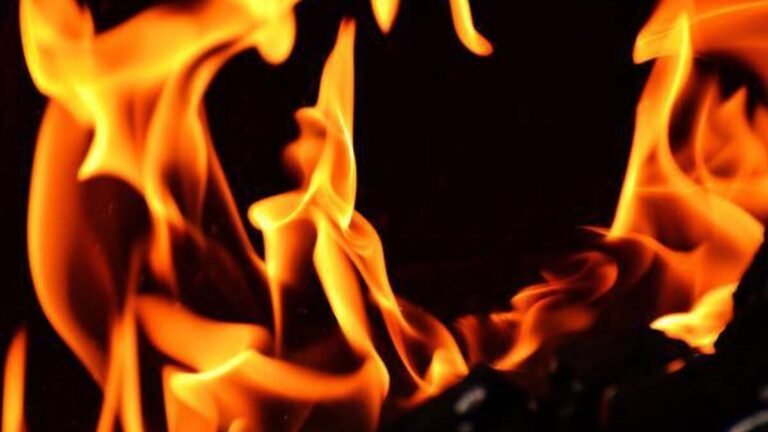 Fire absorbs Bevco warehouse in Thirullle, liqueur worth of rupees destroyed rupees