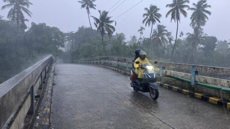Strong rain dough, Kasaragod districts in Kerala; Holidays announced for educational institutions