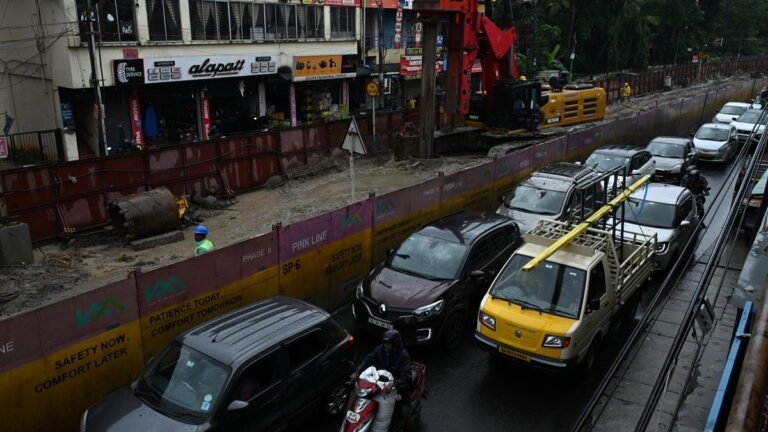 Merchants along the road civil line to start protest