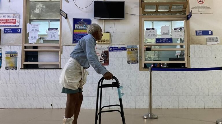 Free treatment of the Vay Vandana system for the elderly at the age of 70 and higher still elusive in Karnataka