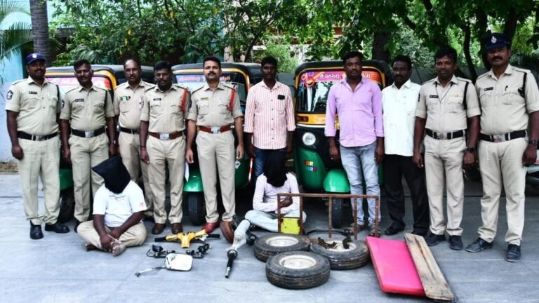 2 arrested, car worth 11 lakh recovered