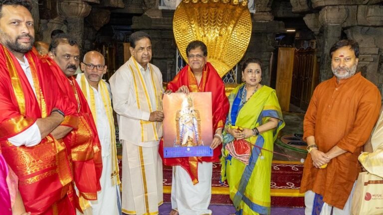 Union Minister Piyush Goyal offers prayers in Turumala Temple