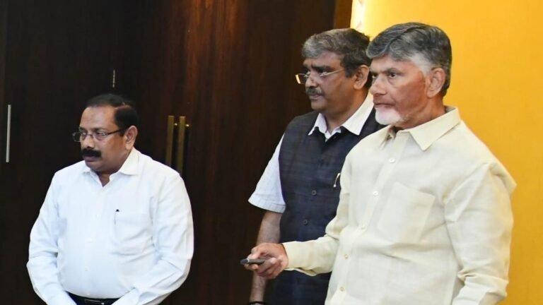 Naidu inaugurates units for the Vision Action Plan in 26 districts, 175 constituencies in AP