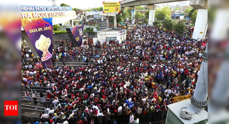 IPL 2025 FINAL: RCB VS PBKS draws a massive crowd at Narendra Modi in Ahmedabad | Cricket messages – Times of India