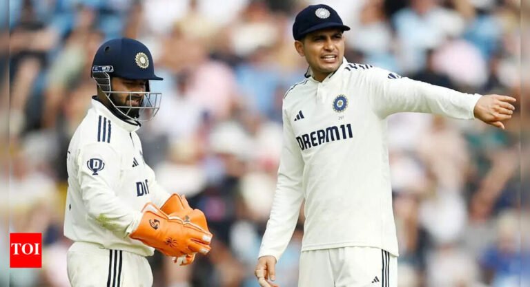 Drama in Headingley! Rishabh Pant loses the cold after the referee denies the ball change, throws the ball frustrated – watch | Cricket messages – Tech Word News
