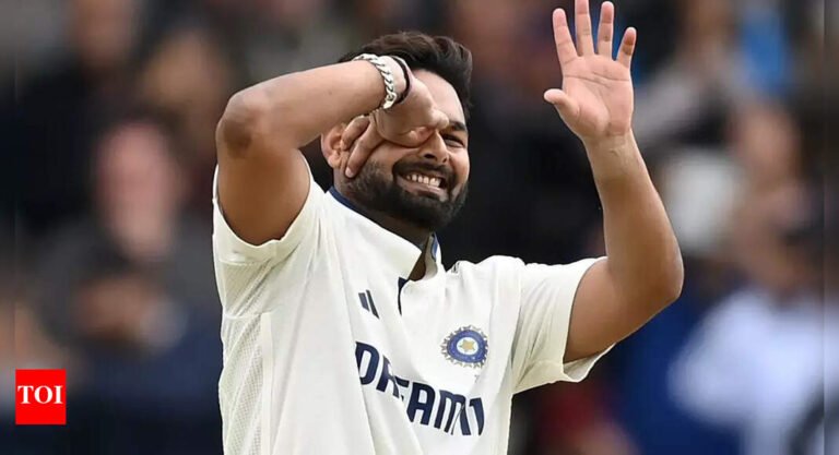 ‘Mera Hi Referees, Mera Hi Game’: Rishabh Pant’s Stump Mic Barter With Ravindra Jadeja goes viral – watch | Cricket messages – Tech Word News