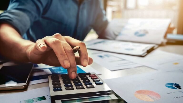 A man falls after laying off, gets a job offer with “higher salary, better name, remote” work – here is what happened | Tech Word News