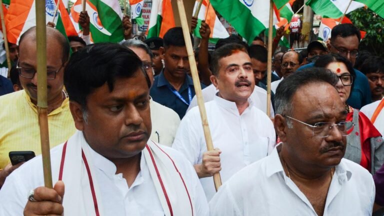 Police Kolkata will detain the Minister of Trade Unions Sukanta Majumder from a meeting with a “dissident” of a British Indian doctor