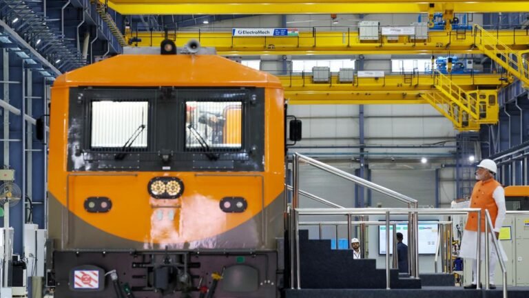 Offer for the production of locomotives in the DOHHOVA performed transparently: Indian railways