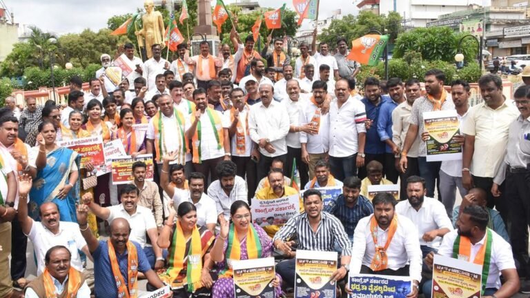BJP has a protest against Bengaluru StamPede, requires CM resignation