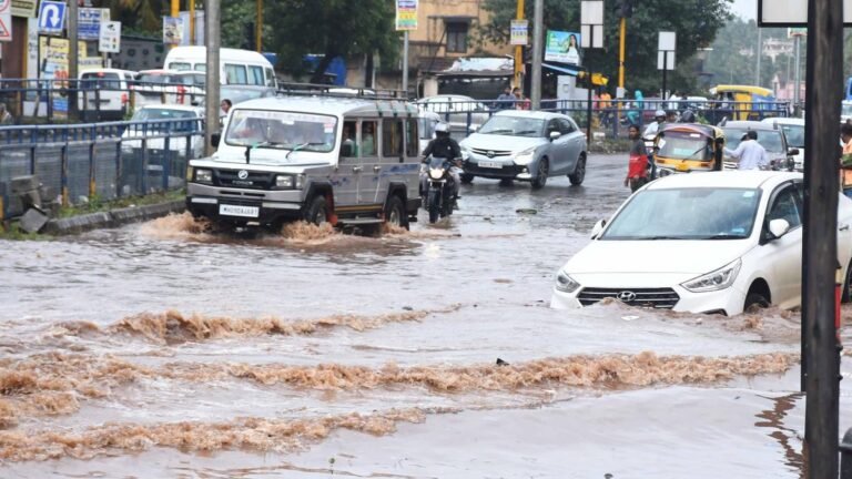 The heavy rain leaves several roads in Dharwad flooded
