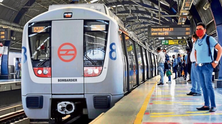 Viral video: Snake in Dilli Metro Ladies ‘Coach’; Social media quips, ‘This is my boss’ | Tech Word News