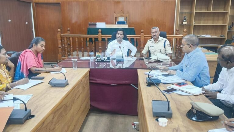 Built barriers with an impact for 35 km around the channel Visvesvaraya, says Mandya DC